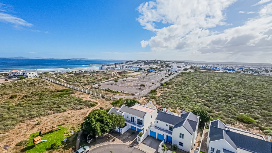 4 Bedroom Property for Sale in Blue Lagoon Western Cape